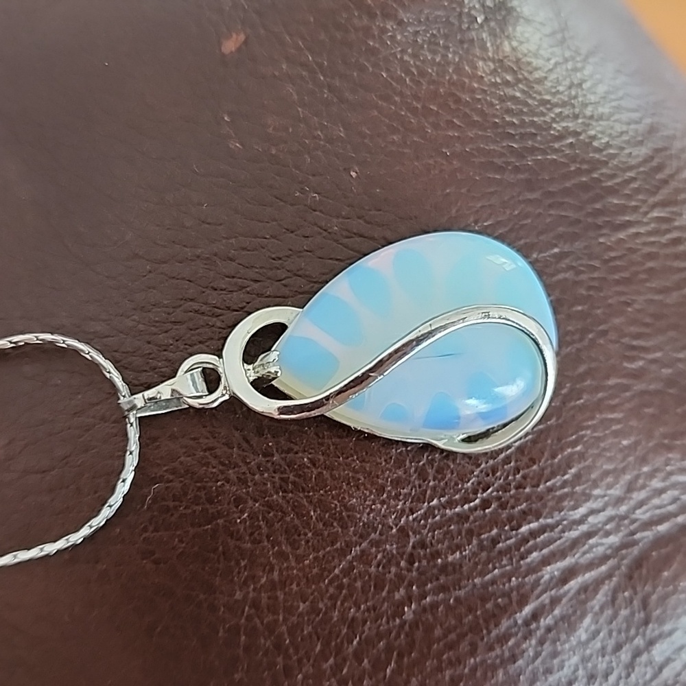 ♥Moonstone Necklace silver chain drop pendant W. Wrapped,tear Pear
